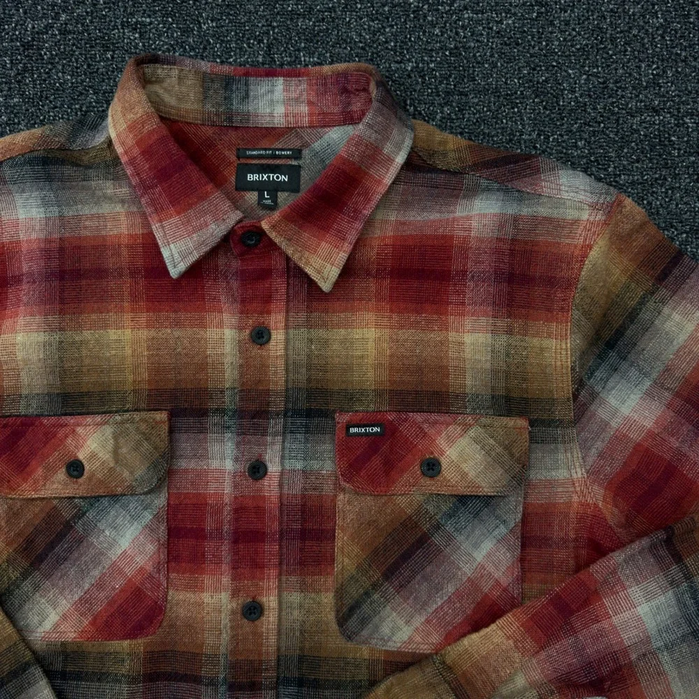 Brixton Bowery Flannel Shirt Mens Large Red Orange Plaid Long‎ Sleeve Button Up
